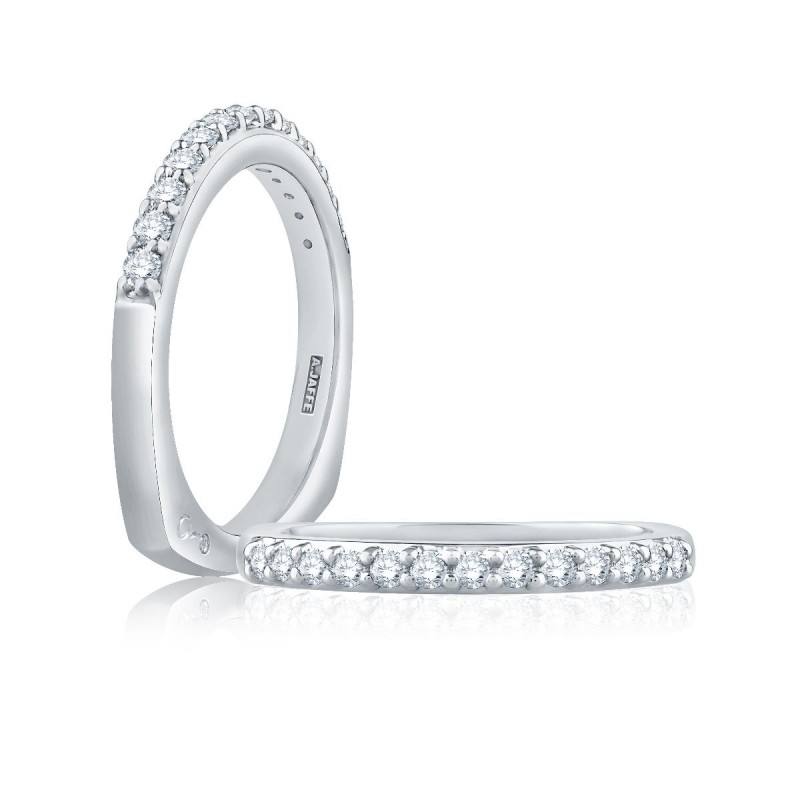 https://www.tinyjewelbox.com/upload/product/Platinum Classic Signature Eleven Diamond Shared Prong Band Ring
