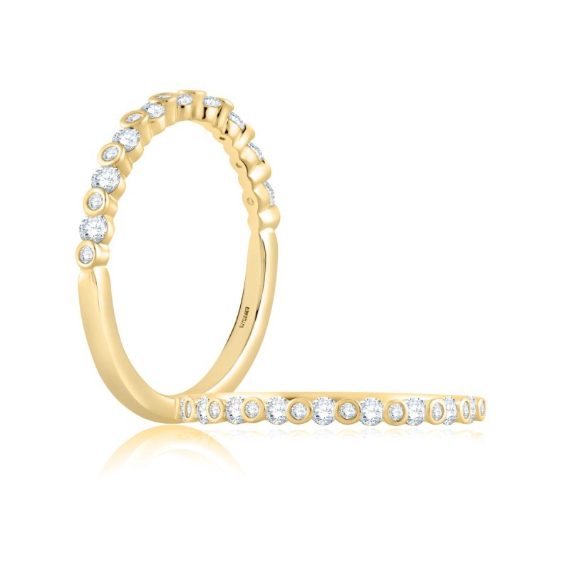 https://www.tinyjewelbox.com/upload/product/Gold and Diamond Stackable Wedding Band