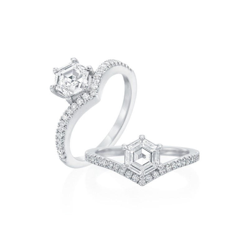 https://www.tinyjewelbox.com/upload/product/Roslyn Collection Platinum and Diamond Unique V-Shape Hex Engagement Ring