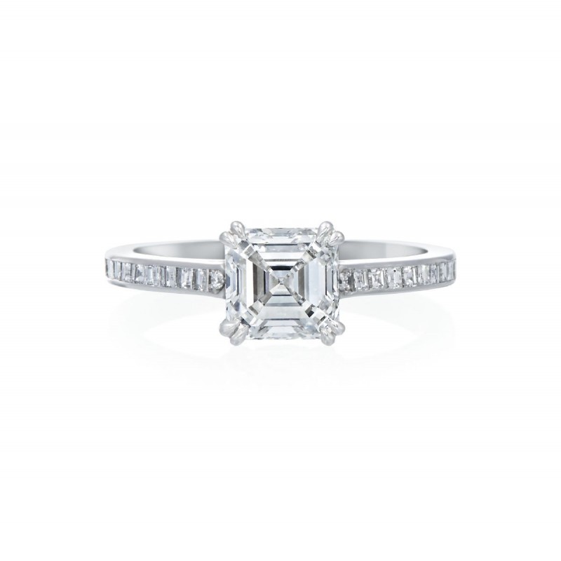https://www.tinyjewelbox.com/upload/product/Roslyn Collection Platinum And Diamond Channel Set Engagement Ring