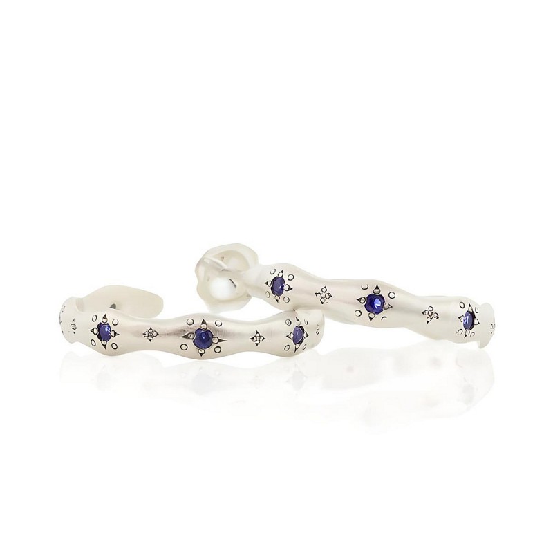 https://www.tinyjewelbox.com/upload/product/Sterling Silver and Sapphire Wavy Engraved Hoop Earrings