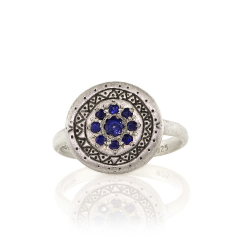 https://www.tinyjewelbox.com/upload/product/Sterling Silver and Sapphire Memories Ring