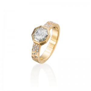 Roslyn Collection Gold And Diamond Artemis Diamond Ring