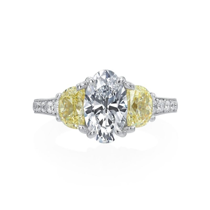 https://www.tinyjewelbox.com/upload/product/Roslyn Collection Platinum White And Yellow Diamond Ring