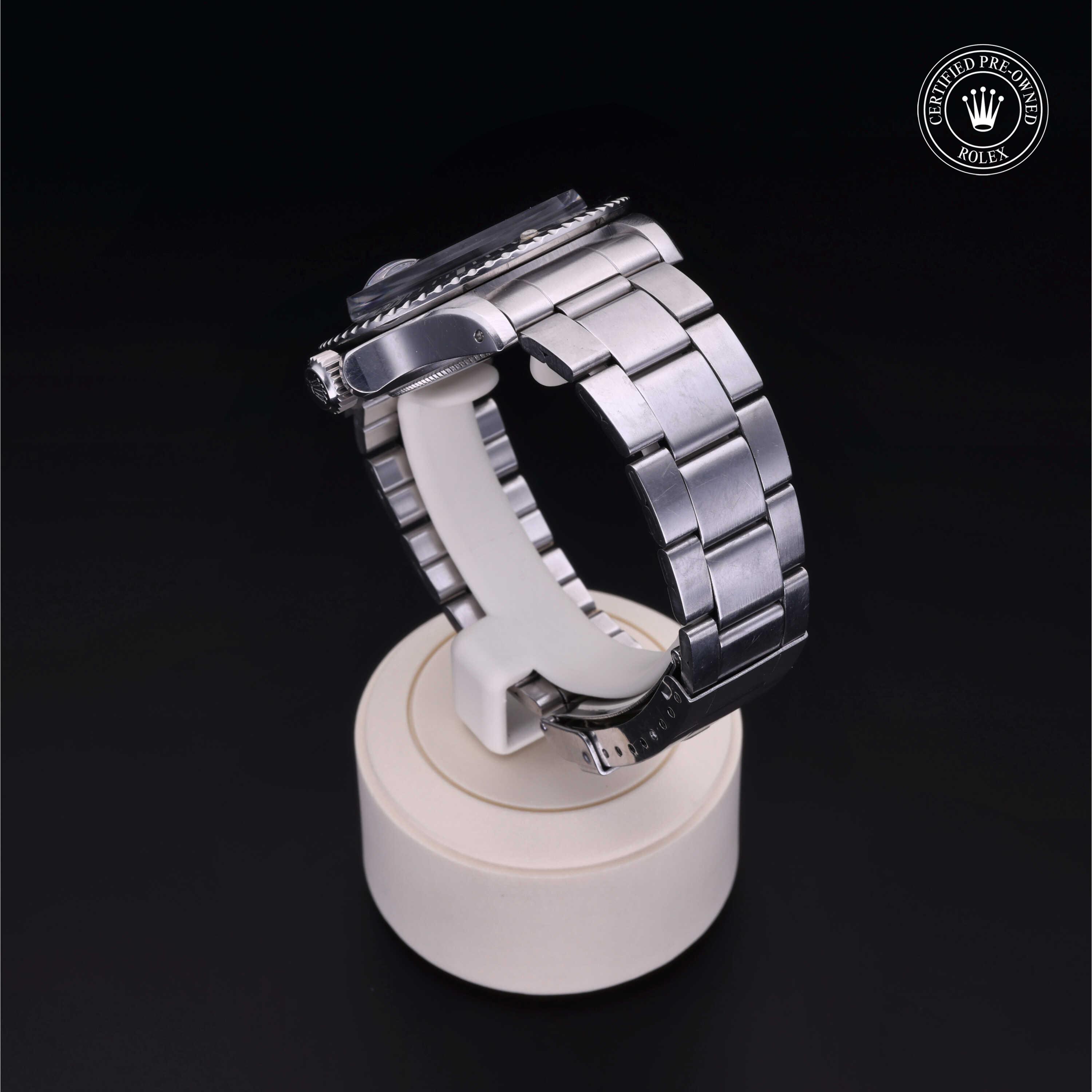 Oyster Perpetual Submariner Date